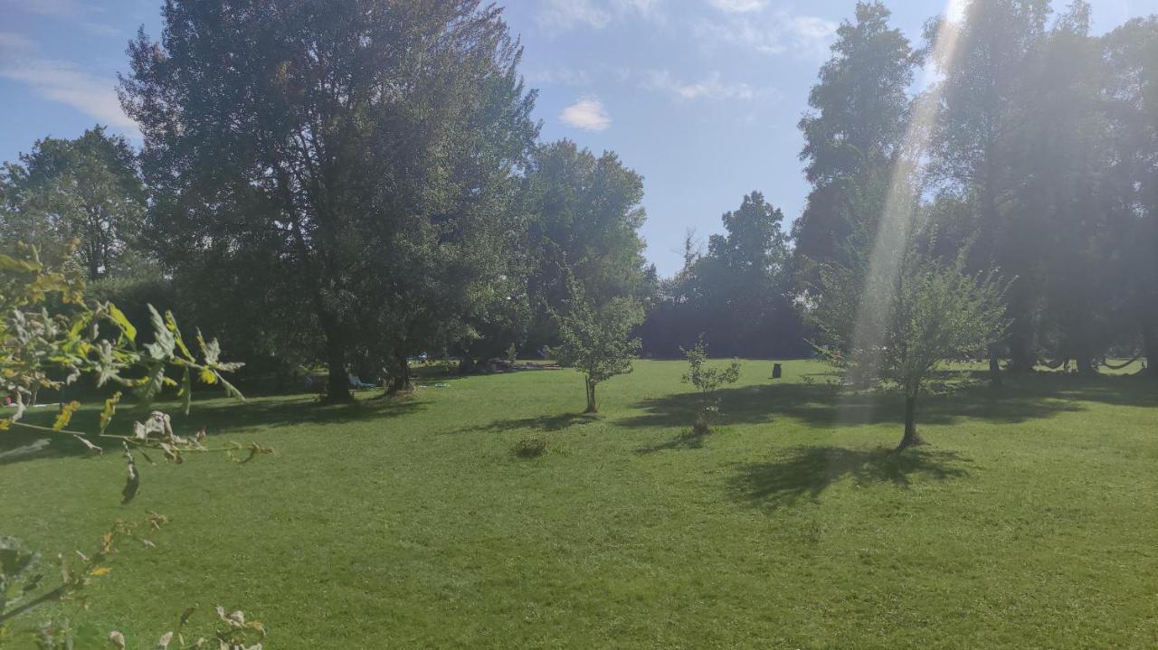 Glamping Wallersee - Unter Dem Kastanienbaum Helming Exterior photo